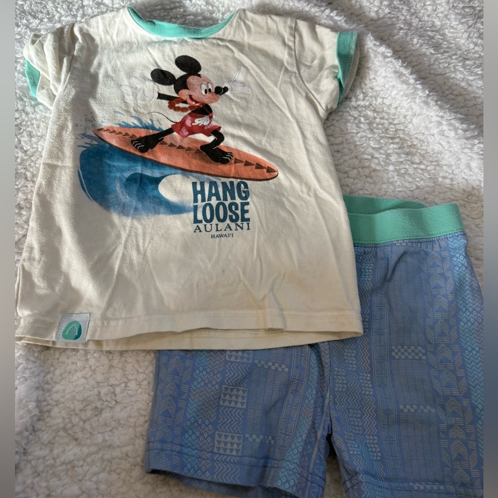 Disney 4T Aulani Disney Hotel Exsclusive Hawaii Kids Set - Cream and Blue